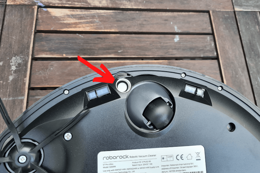 Der Teppicherkennungssensor des Roborock S7 Pro Ultra ist in der Nahaufnahme zu sehen